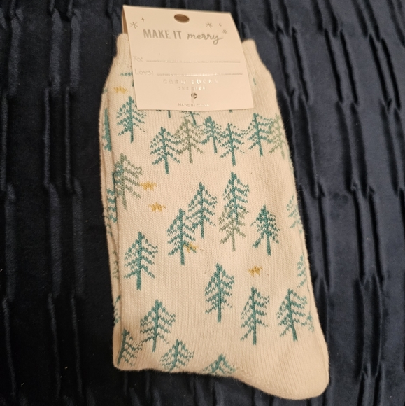 3for21 Tree Cozy Crew Socks - Picture 2 of 3